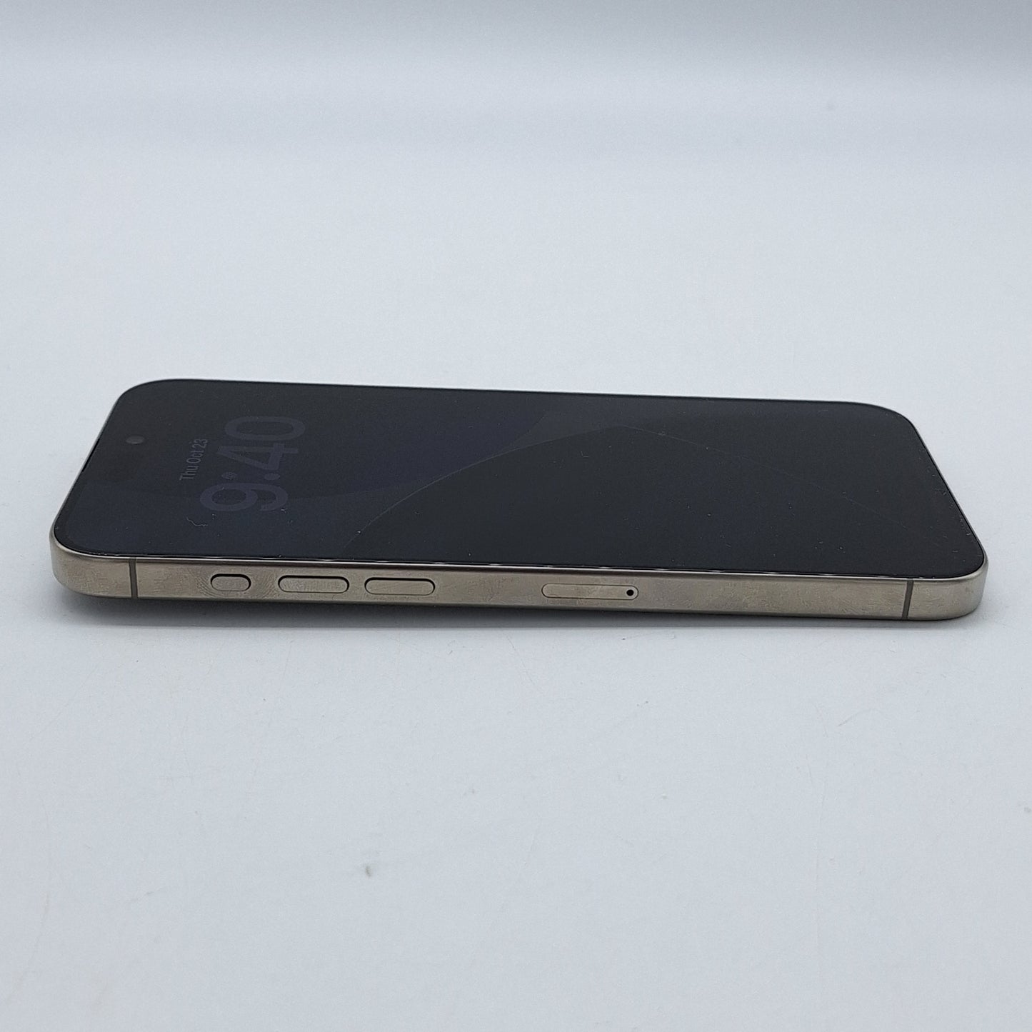 Unlocked Apple iPhone 15 Pro Max 256GB 26.1 Silver A3105